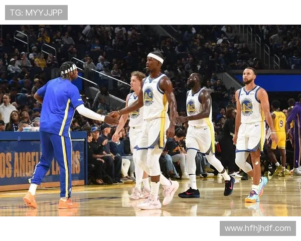 勇士队宣布库里因伤缺席下场比赛 詹姆斯状态回升助湖人迎战太阳