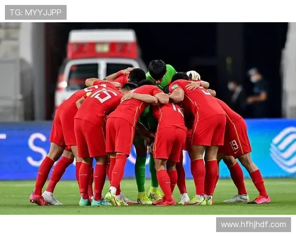 国足鏖战九十分钟逆转取胜展现团队精神与拼搏力量