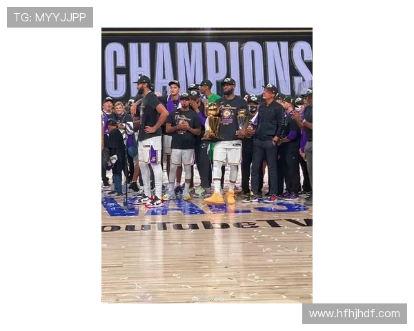 NBA最新动态：詹姆斯带领湖人冲击季后赛，杜兰特领衔太阳队豪华阵容